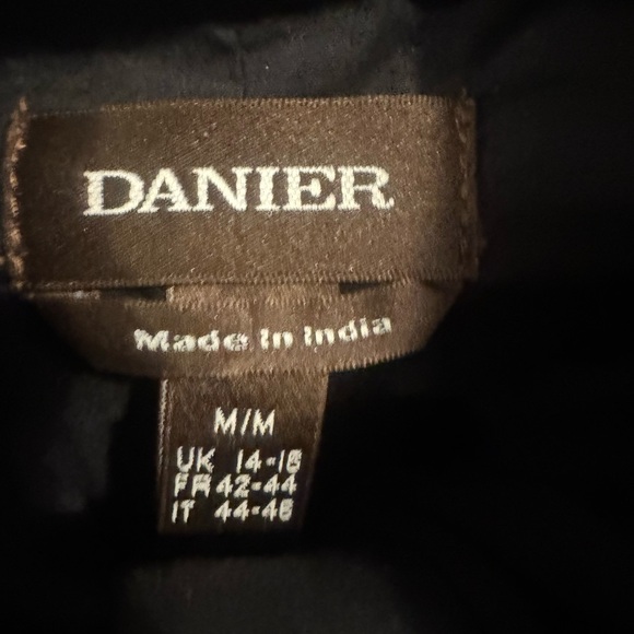 New Danier Leather Asymmetrical Hooded Jacket Stretchy Size Medium - Picture 4 of 4